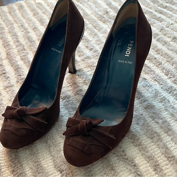 Suede Pumps - Picture 4 of 13